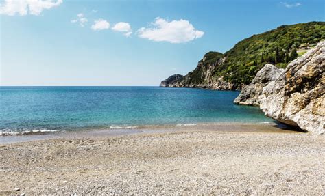 Car Rental Liapades Beach Corfu .